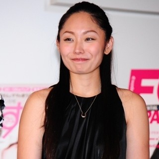 安藤美姫、居酒屋での大開脚写真はファンのため - "炎上商法"を否定 | マイナビニュース