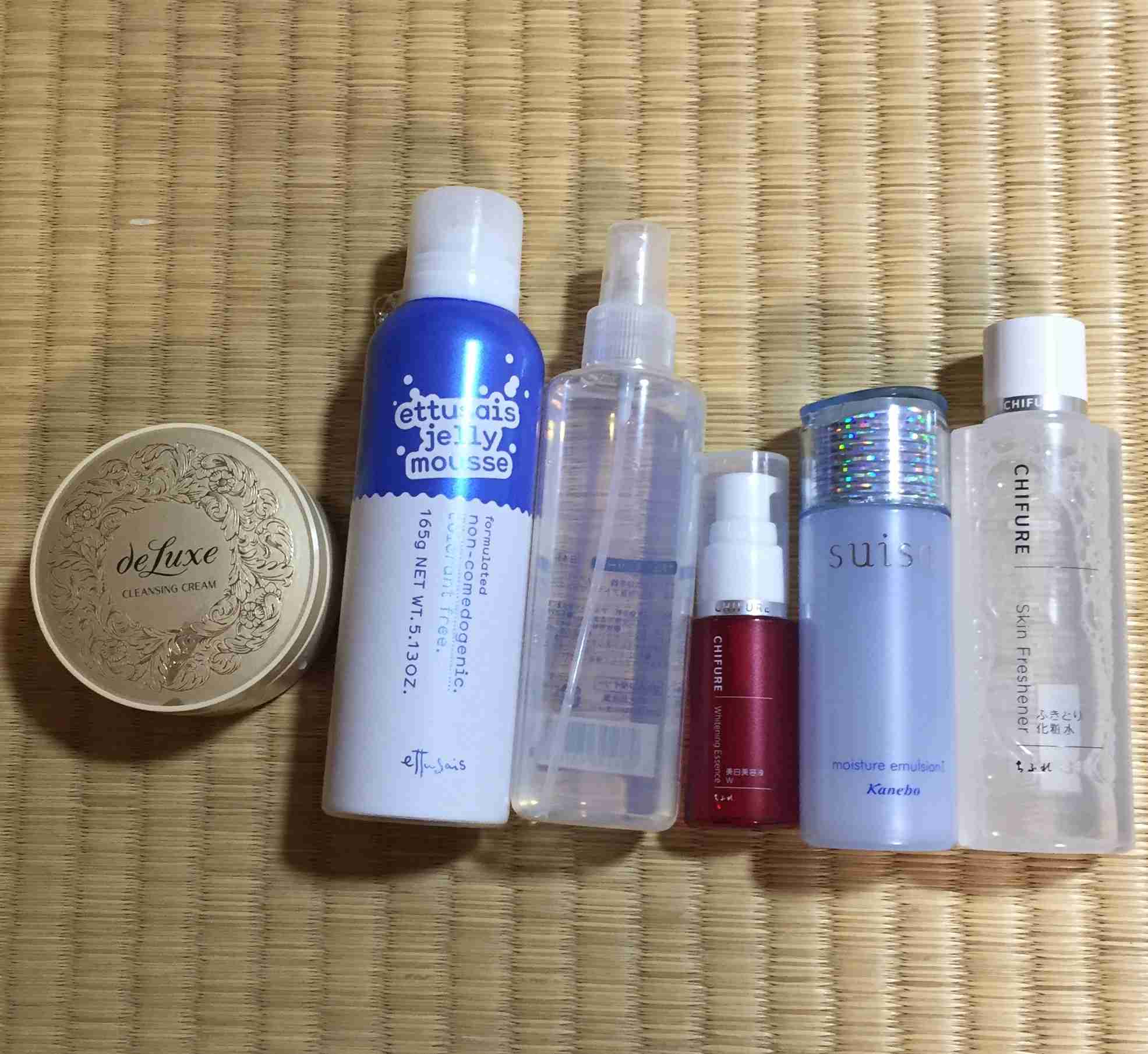 スキンケア用品のレギュラーを見せてください！