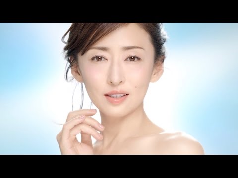 化粧品CMの芸能人の画像をください。