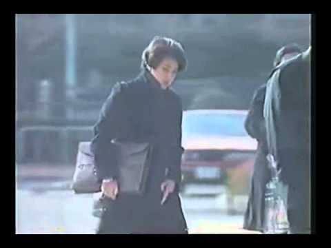 Reptilian Princess Masako finger shapeshifting 雅子様　指シェイプシフト - YouTube