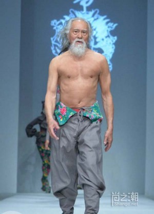 世界一ホットなおじいちゃん!? 80代男性モデルがランウェイでキメる／2016年10月19日 - 気になる - ニュース - クランクイン！