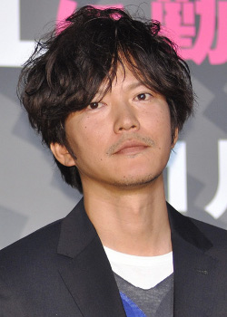 アヒル口だと思う芸能人を挙げていくトピ