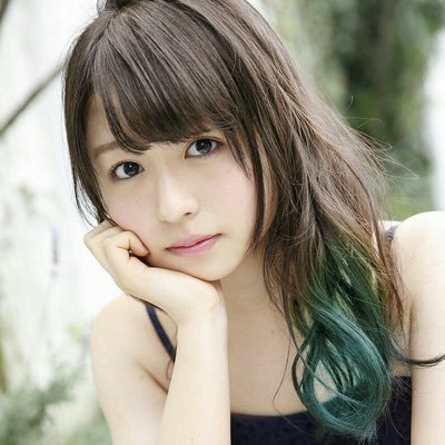 現役女性アイドルで一番可愛いと思う人は誰ですか?