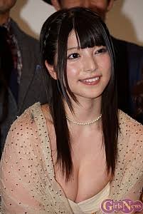 美人女優の笑顔の画像を貼るトピ