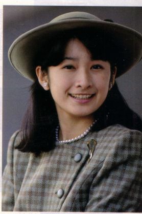 眞子さま、ガッチリ体型のイケメンと横浜デート後に東横線でラブラブなご様子