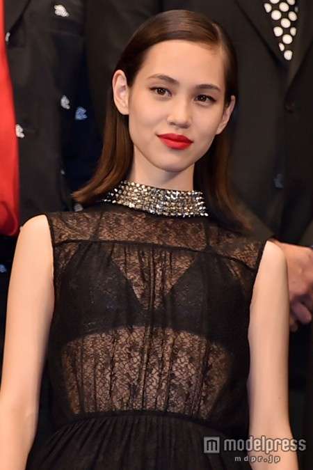 水原希子、拒食・不眠に陥った過去、差別への苦悩を明かす「自分を責めていた」