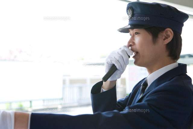車掌「多くの外国人で、ご不便を」車内アナウンスして口頭注意 「差別の意図ない」と釈明