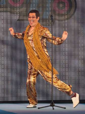 ピコ太郎「PPAP」　YouTube週間再生回数が世界一に　アリアナ・グランデら抑え