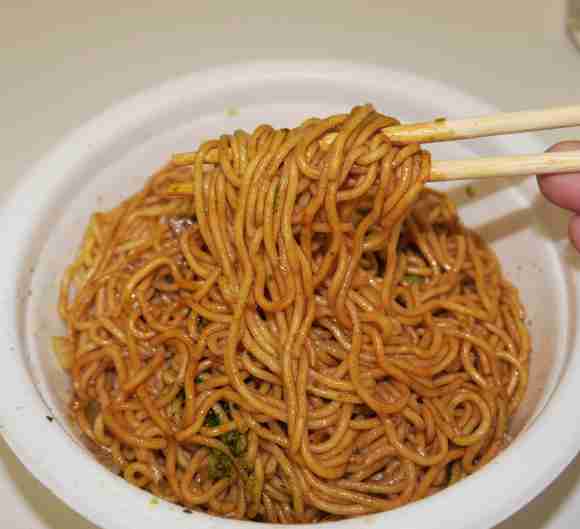 【今すぐ試せ】10分どん兵衛の法則は焼きそばでもイケる！ 10分UFOに挑んだら激ウマになってビビった!! | ロケットニュース24