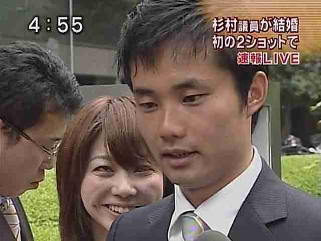“ツンデレ”杉村太蔵、加藤紗里に抱きつかれニヤケ顔