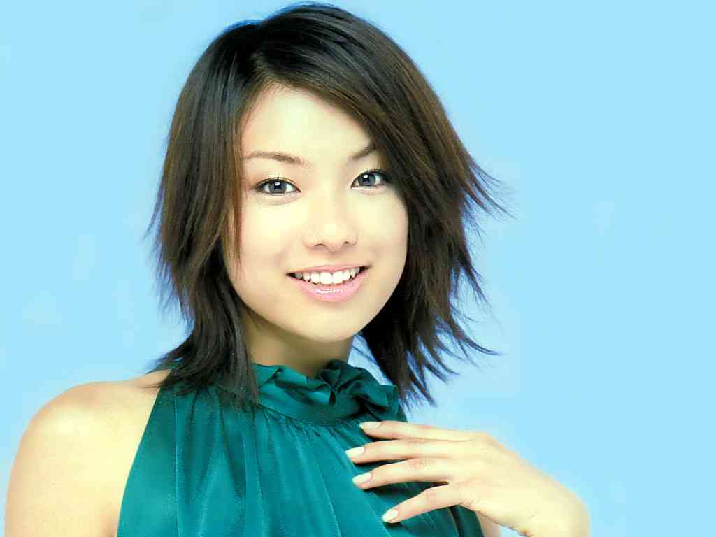 ぶっちゃけそこまでキレイか!?「美女扱いが謎だと思う芸能人」