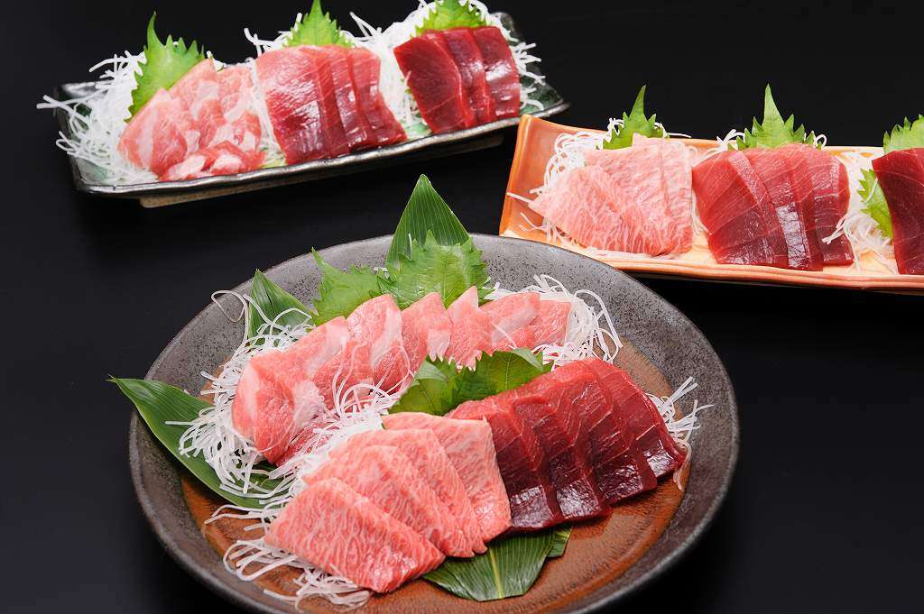 初めて食べたときに美味しくてビックリした食べ物は？