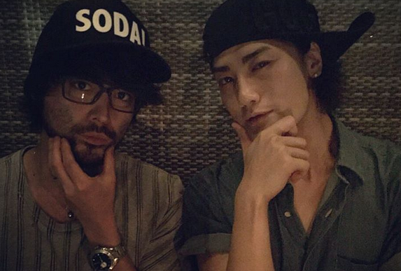赤西×山田の奇跡ショットが話題に。山田孝之の"アツい交遊録"をまとめたら豪華すぎた | by.S
