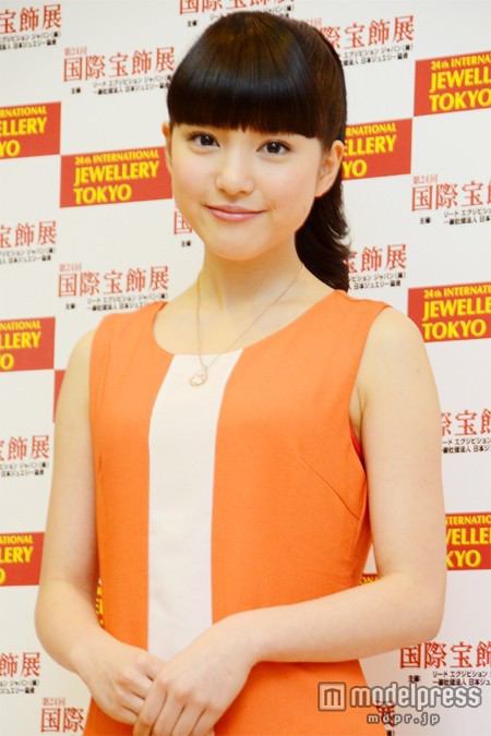川島海荷が出演、『ZIP!』の“謎すぎる”お天気コーナーが話題「斬新すぎる!」