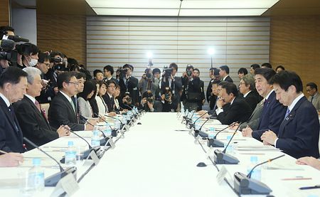 非正規、正規「同一賃金」の検討本格化＝政府、年内にガイドライン