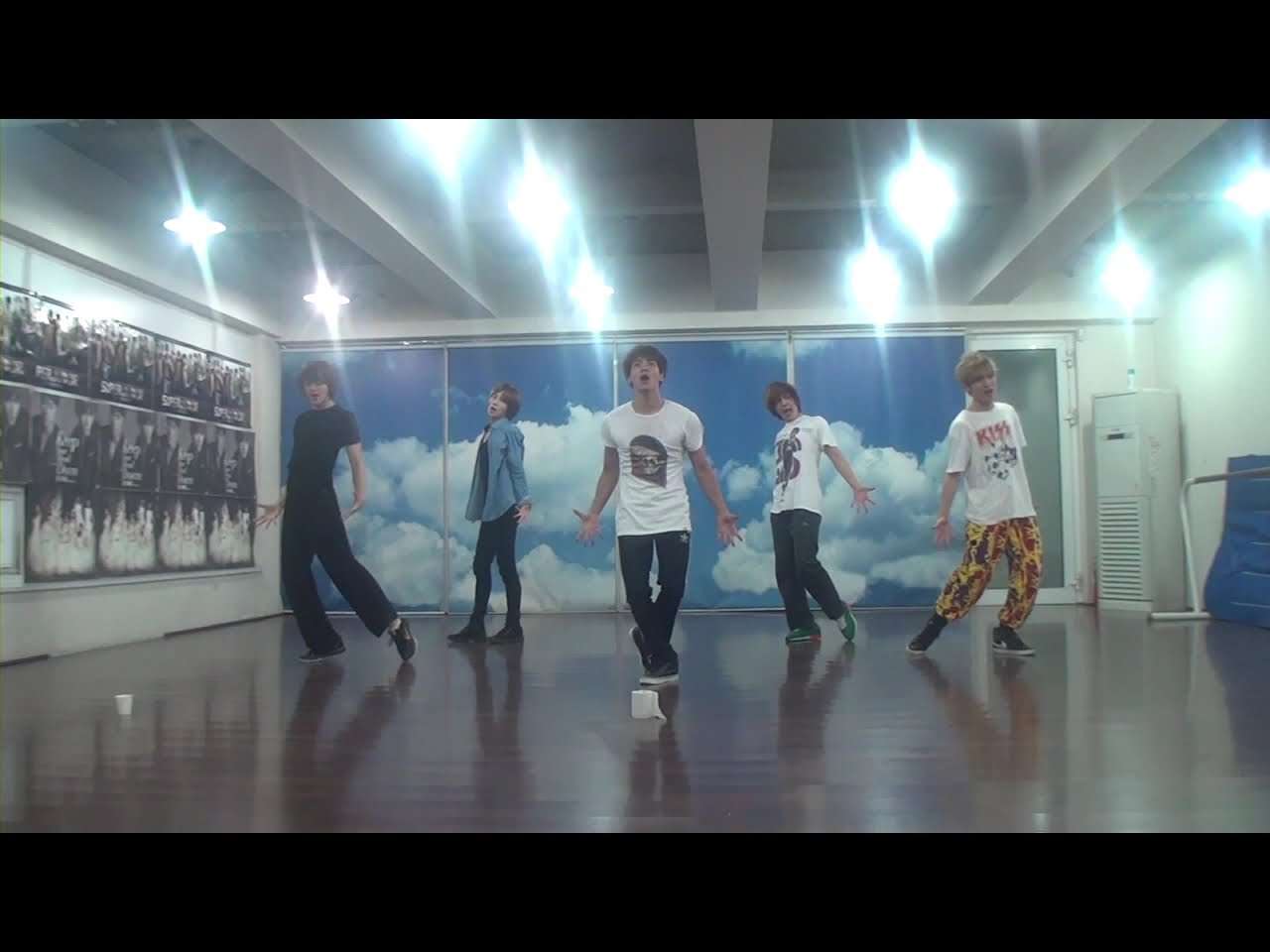 SHINee 샤이니_Sherlock•셜록 (Clue + Note)_Only Dance - YouTube