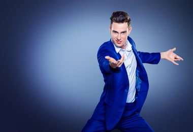 「もし、もっとカッコイイ彼氏と付き合えるのなら、今の彼氏と別れますか？」