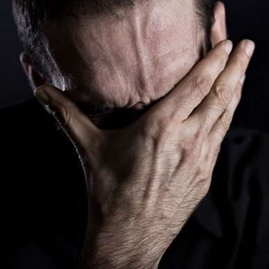 とにかく明るい安村、仕事激減でテレビから「干される」のか…不倫発覚がアダに | ビジネスジャーナル