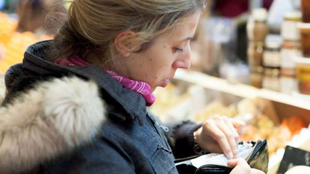スーパーが日曜定休でも本当は誰も困らない …｢客は二の次｣のフランスに日本が学ぶべき事