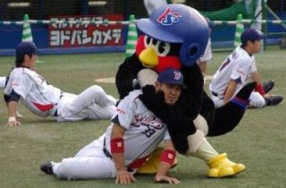 野球選手と球団マスコットの画像を貼っていくトピ