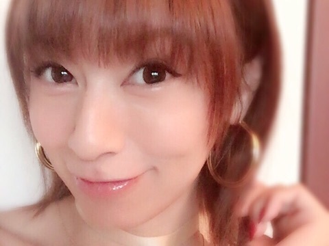 妊娠中の鈴木亜美が涙「津波警報見て恐怖が蘇った」