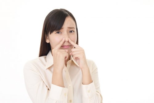 ぎゃー…助けて！同棲してわかった「男の嫌なニオイ」くっさぁ4つ - Menjoy! メンジョイ