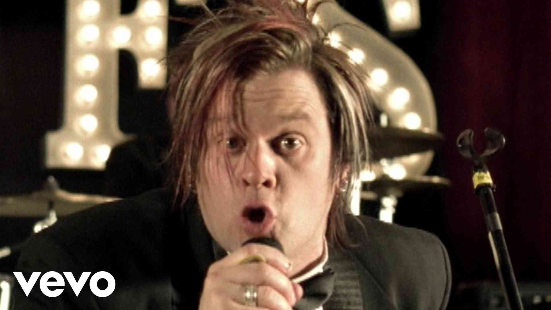Bowling For Soup - High School Never Ends - YouTube