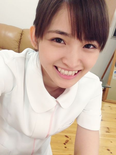 「ベストレザーニスト」佐藤隆太＆岡本玲が受賞