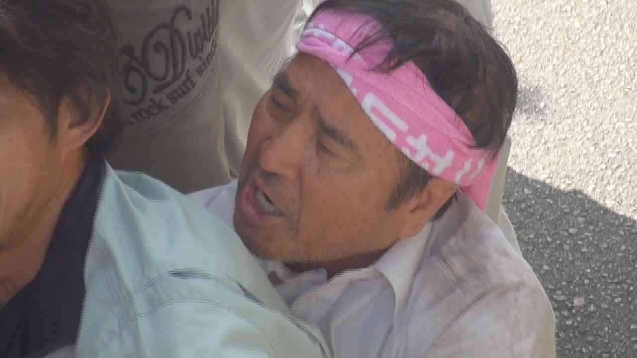【ノーカット配信】沖縄ヘリパッド移設反対派リーダーが逮捕～これが暴力行為の決定的証拠だ！【ザ・ファクト】 - YouTube