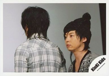 ニット帽をかぶった有名人の画像を集めるトピ