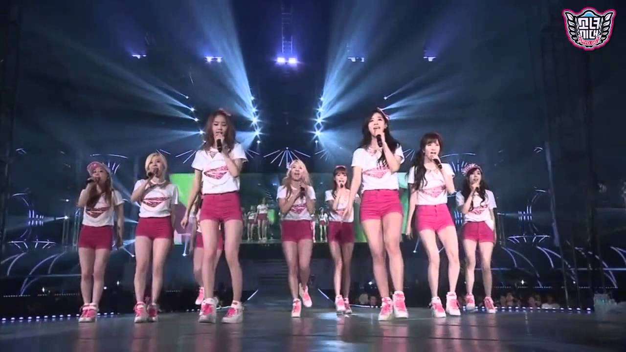 SNSD - Into The New World [GIRLS & PEACE] in SEOUL - YouTube