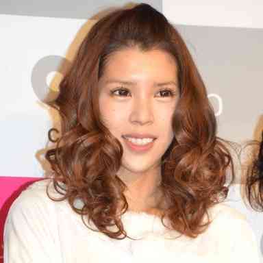 坂口杏里の初ヘアヌード写真集、売上は壇蜜の3分の1以下、「地に足ついて」宣言も“一発屋”確定か