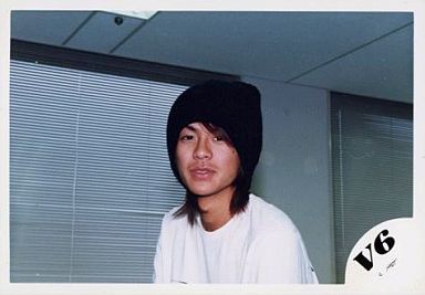 ニット帽をかぶった有名人の画像を集めるトピ