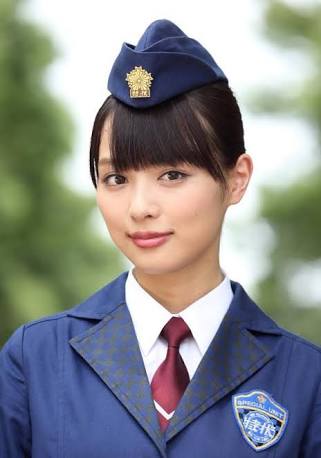 内田理央が大胆“お尻ヌード”披露