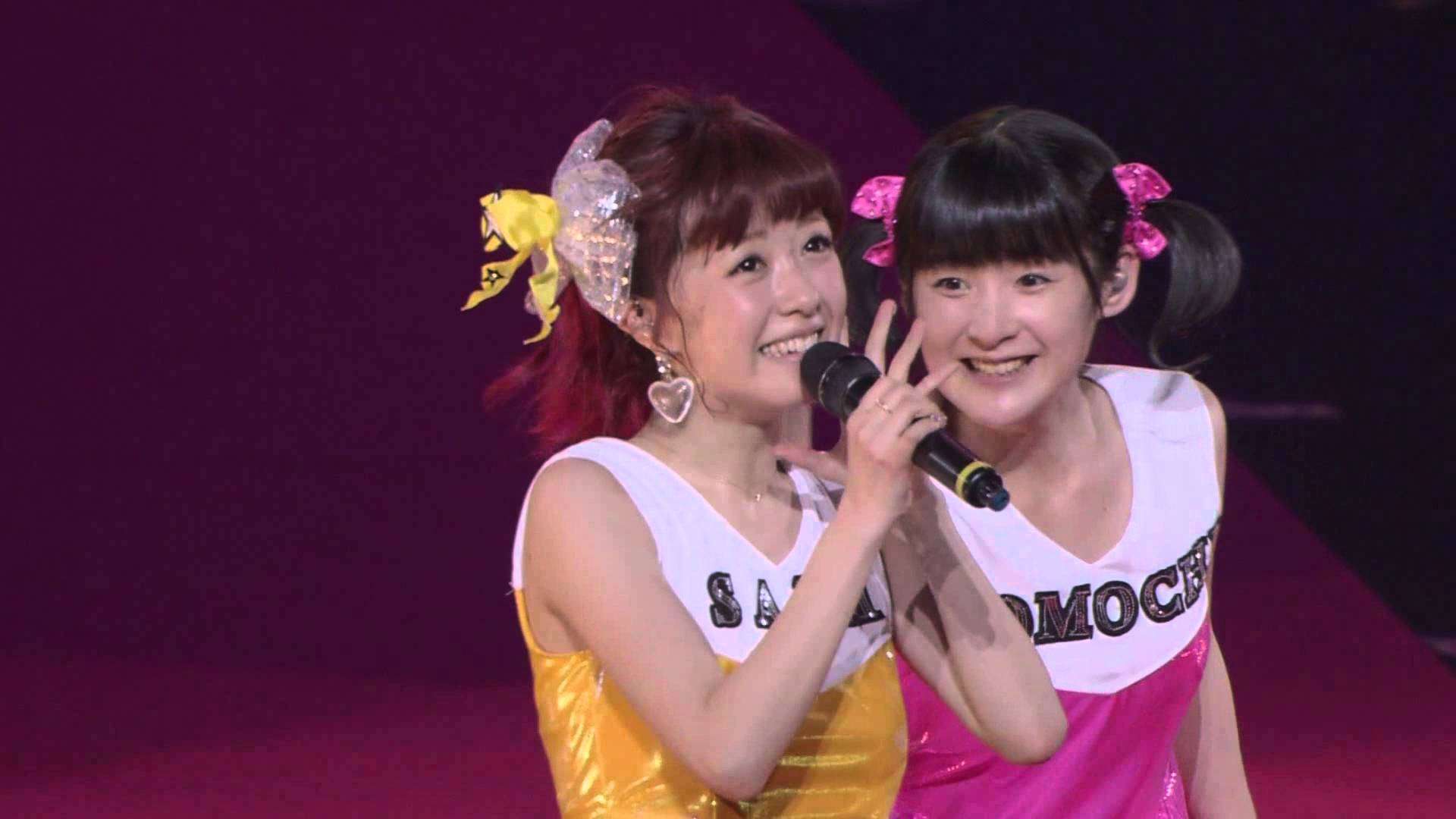 Berryz工房 世の中薔薇色 - YouTube