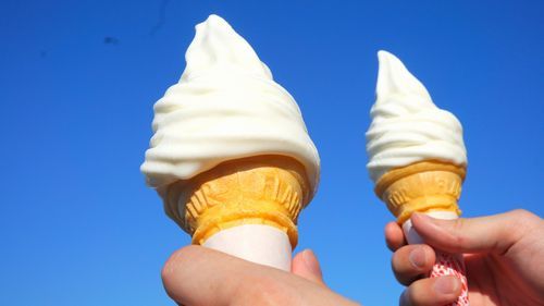 朝にアイスを食べると脳が覚醒する事が判明