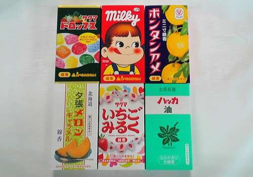 いろんなコラボ商品を貼ろう