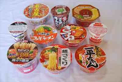 「女のくせにカップ麺なんて…」 露骨に嫌悪された男性の発言に怒り