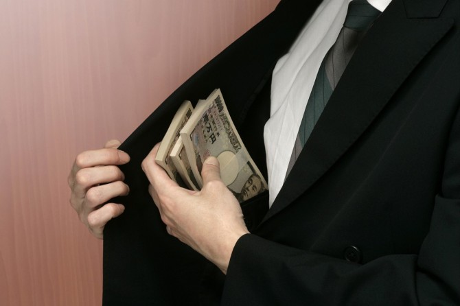 高収入の人が「絶対に買わないもの」6つ｜「マイナビウーマン」
