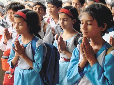国が性教育しないインド、代わりに新聞のコラムに頼る:らばQ