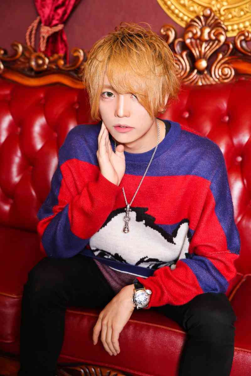 昔、キモデブだったという男子が努力とメイクでイケメンに！