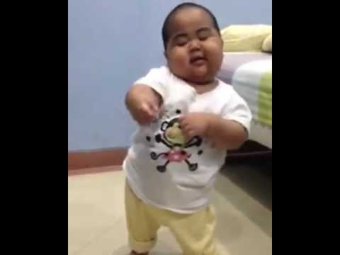 Baby Tatan , nge-dance.. - YouTube
