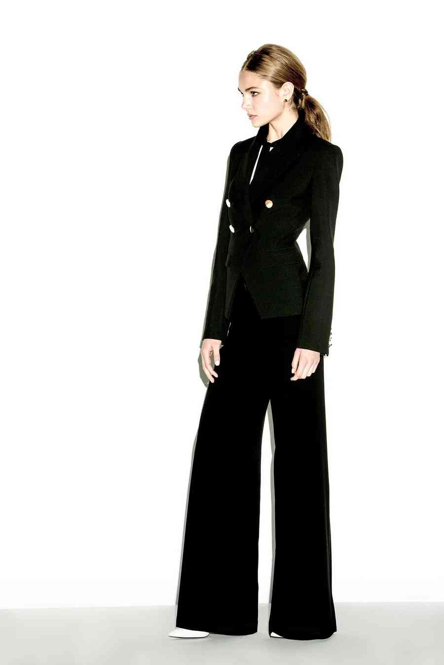 自分の私服に近い画像を載せるトピ