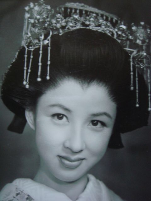 昭和に活躍したカッコいい芸能人の画像を貼りましょう。