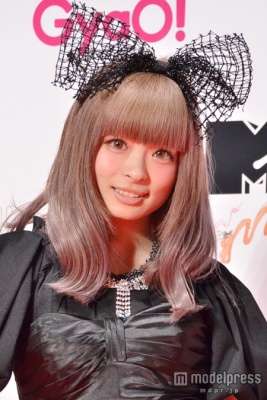 きゃりーぱみゅぱみゅ、紫ヘアが派手可愛い！イメチェンに反響続々「めっちゃ似合ってる」