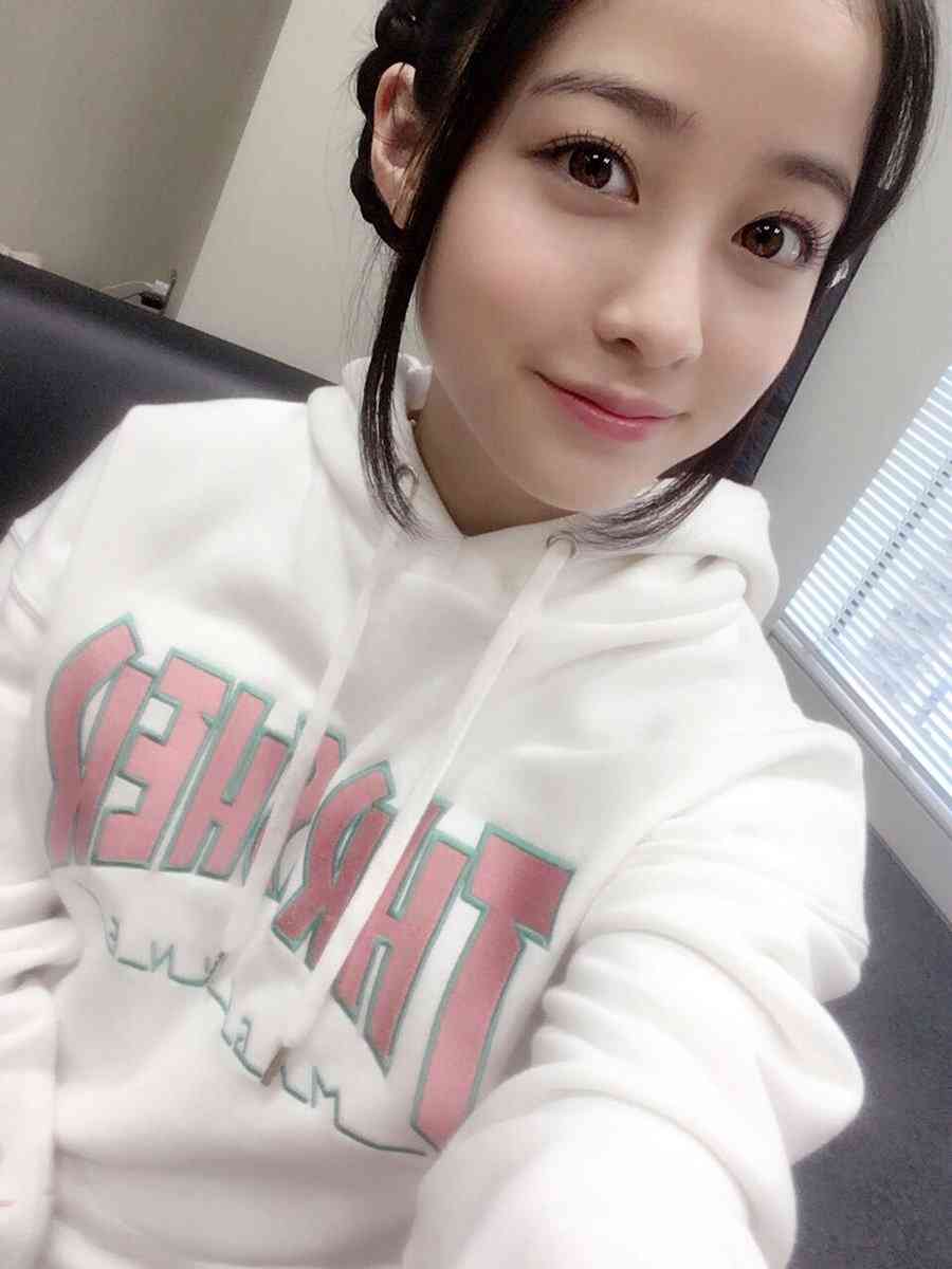石原さとみ、2年連続“なりたい顔”1位に選出
