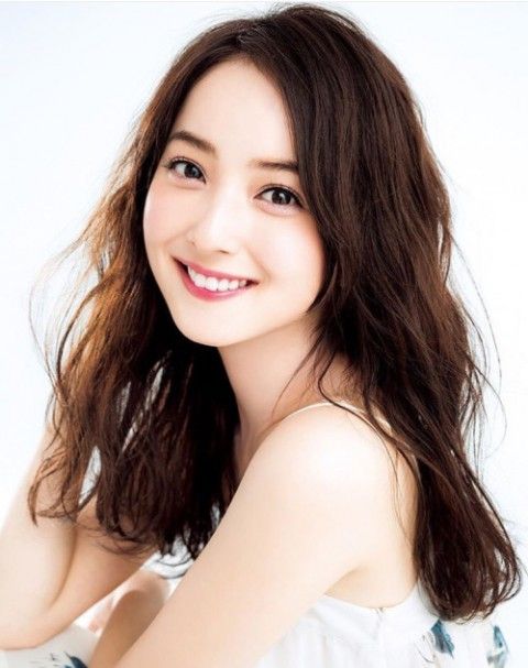 色白肌の女性芸能人