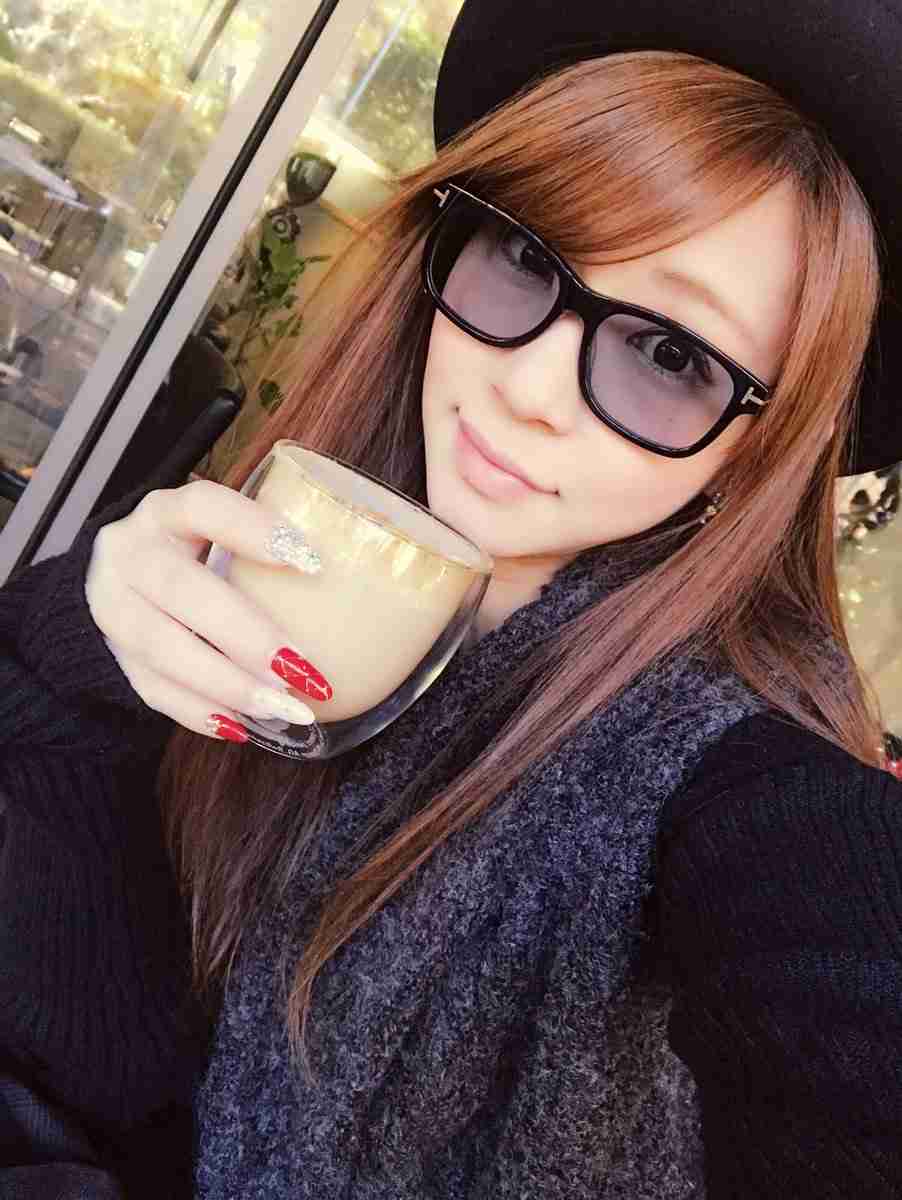 小倉優子の夫と不貞した馬越幸子がツイッターで優雅な写真を投稿した狙いは?