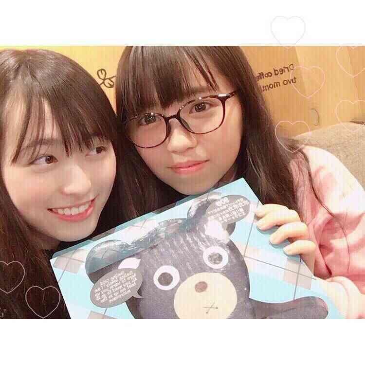 まいんちゃんこと福原遥、“生野菜”ドレスに身を包む そのまま口に運んでパクリ？