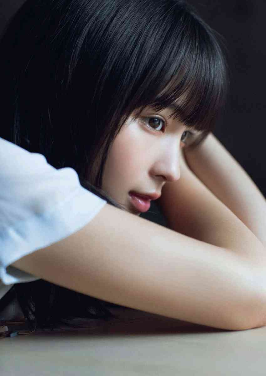 “オトナな広瀬すず”に「美人すぎる」「女神」と絶賛の声